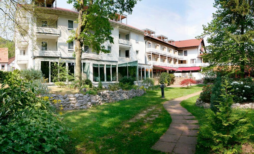Hotel Kurparkblick Bad Bergzabern Esterno foto
